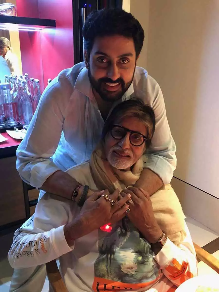 अमिताभ बच्चन की जीवनी,net worth,wife,age,lifestyle | Amitabh Bachchan biography in hindi