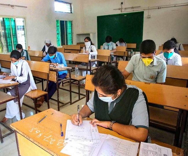 The Bihar School Examination Board (BSEB) has officially announced the timetable for the Class 11 quarterly examinations scheduled to take place from November 25 to December 2, 2023. Here's the comprehensive breakdown of the exam schedule and subject-wise details: